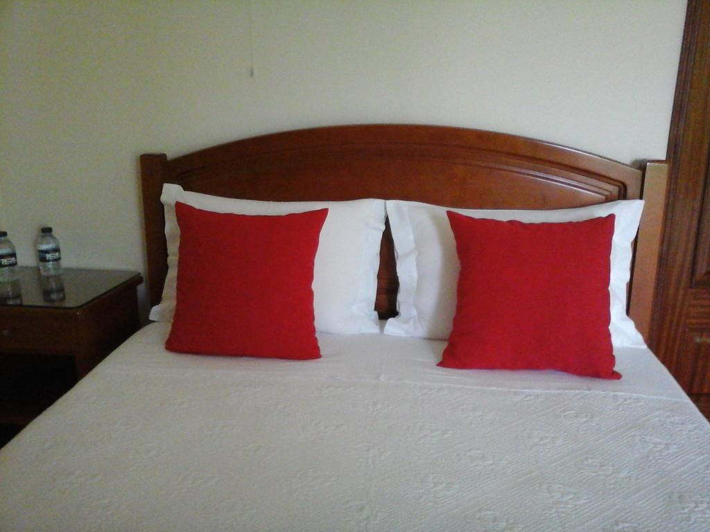 Residencial Idalio Hotel Odemira Room photo